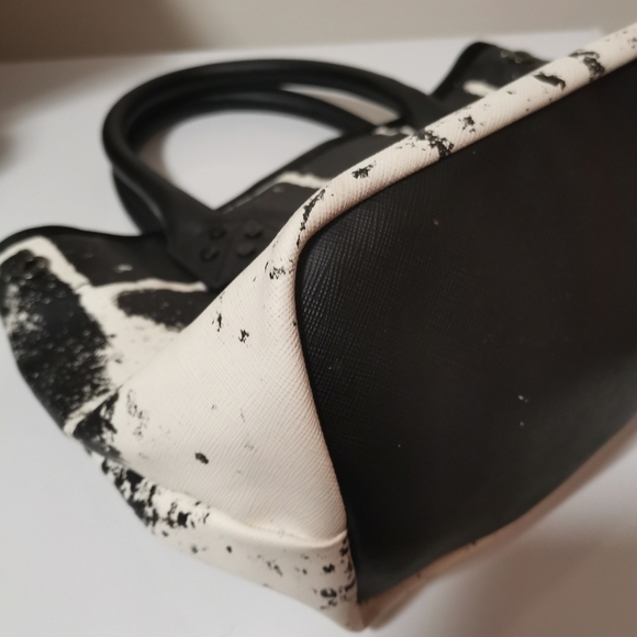 L. A. M. B WHITE AND BLACK LEATHER BAG. - Picture 6 of 10